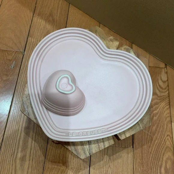 Le Creuset Heart Pink Set of 2